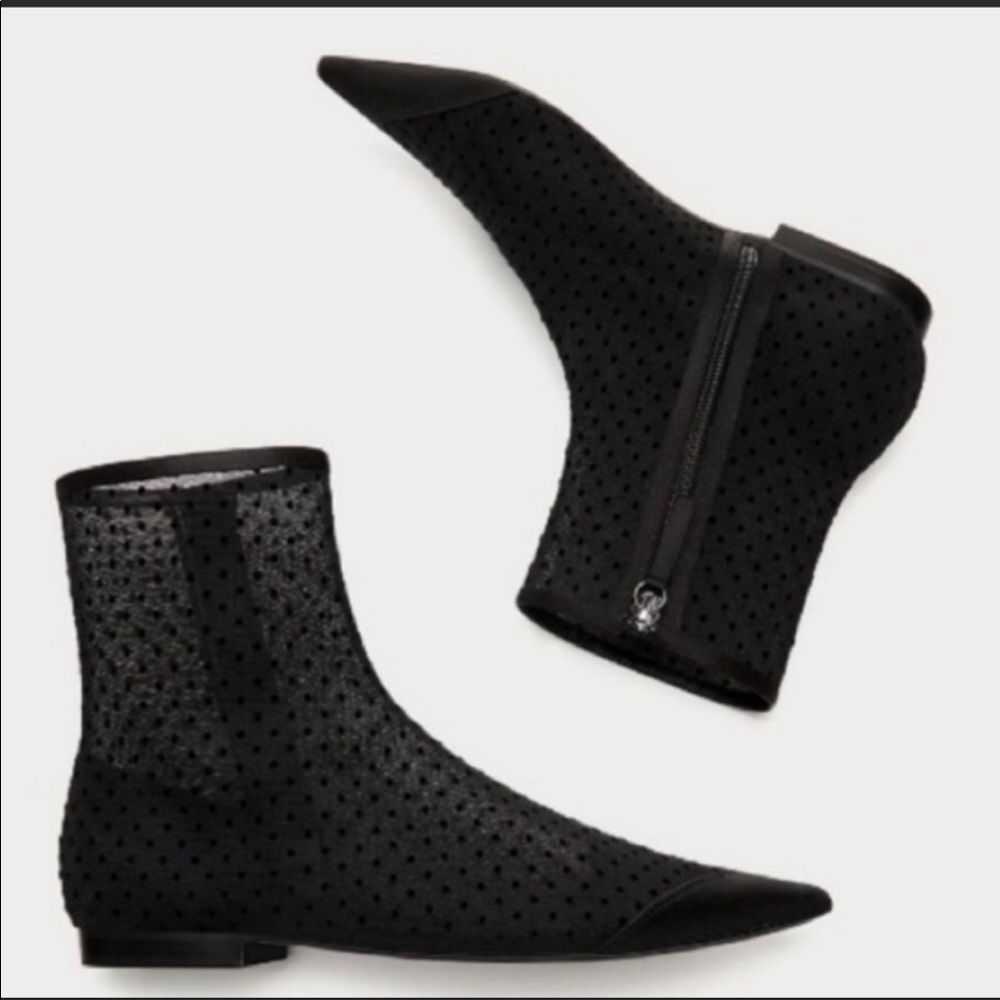 ZARA FLAT BOOTS